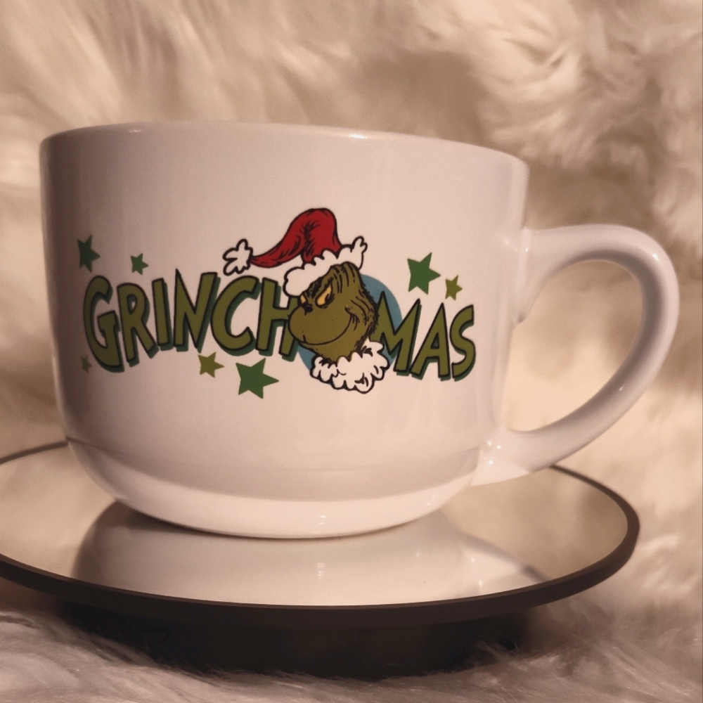 GRINCHMAS Large 22 Oz Mug NWOT